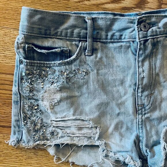 Abercrombie & Fitch Light Blue Jean Shorts - Picture 2 of 9
